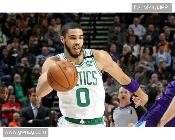 杰森塔图姆如何在NBA赛场上展现领袖风范与超凡才华