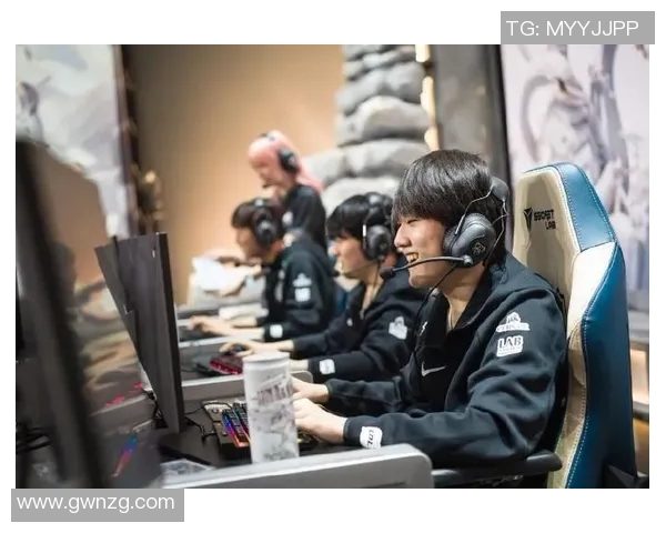 聚焦英雄联盟FPX战队意识提升与团队协作的深度剖析