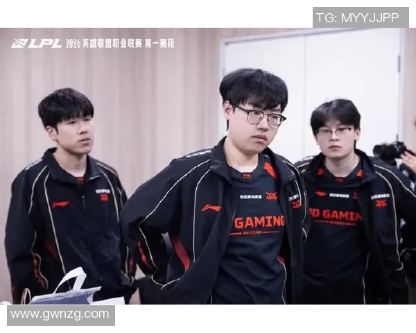 赛后分析：IG与JDG在战术灵活性上的较量与启示