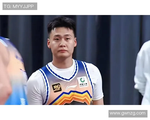 赵睿领衔中国男篮新征程展现实力与团队精神的精彩瞬间