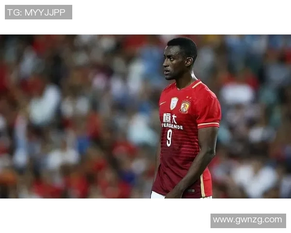 马丁内斯的传奇人生与职业生涯背后的故事与启示